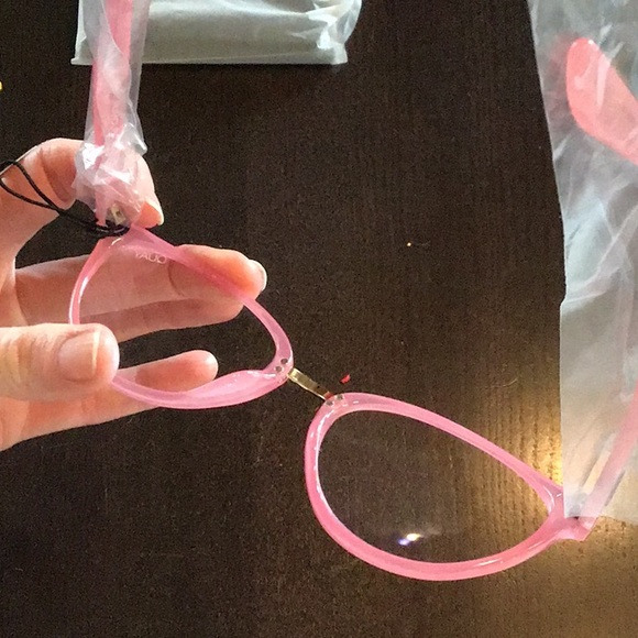 RArE 1 left!HP! 🥳Quay Rumors rare pink blue l - Picture 8 of 8